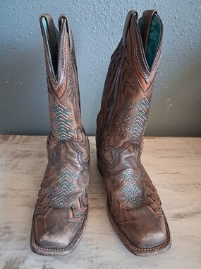 Women’s Brown Leather Western Cowboy Boots with Turquoise Stitching